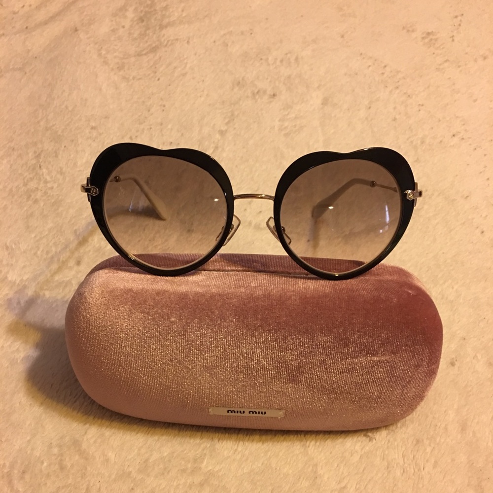 😎Miu Miu Women Sunglasses ❤️ shape😎